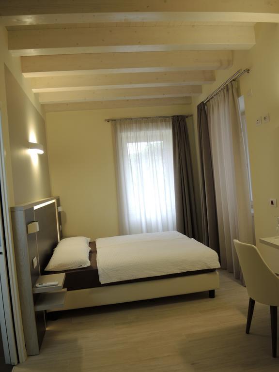 Bed And Breakfast Casa Mosole Malcesine Room photo